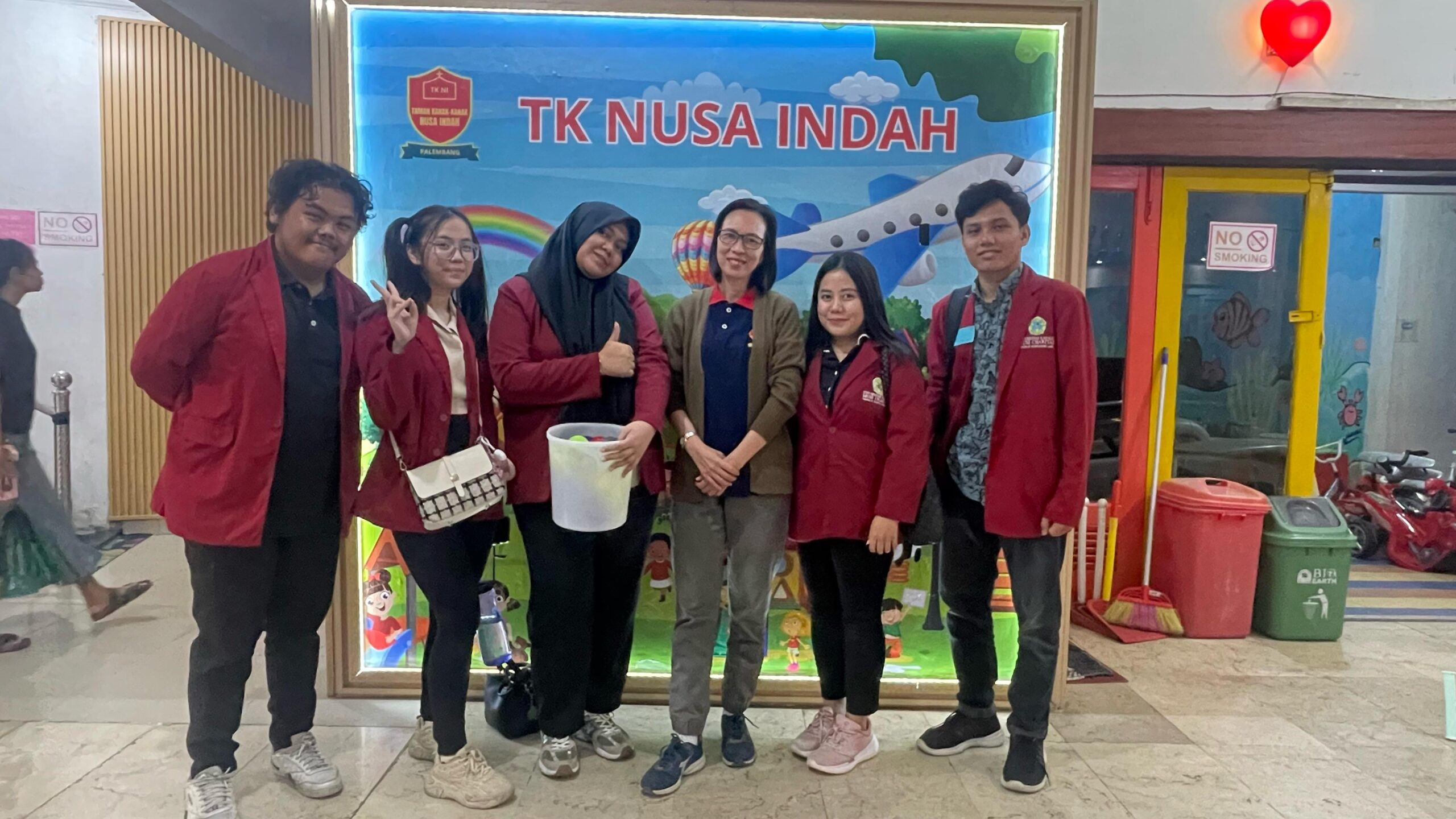 Anak-Anak TK Nusa Indah Palembang Mendapat PkM Mahasiswa Psikologi UKMC