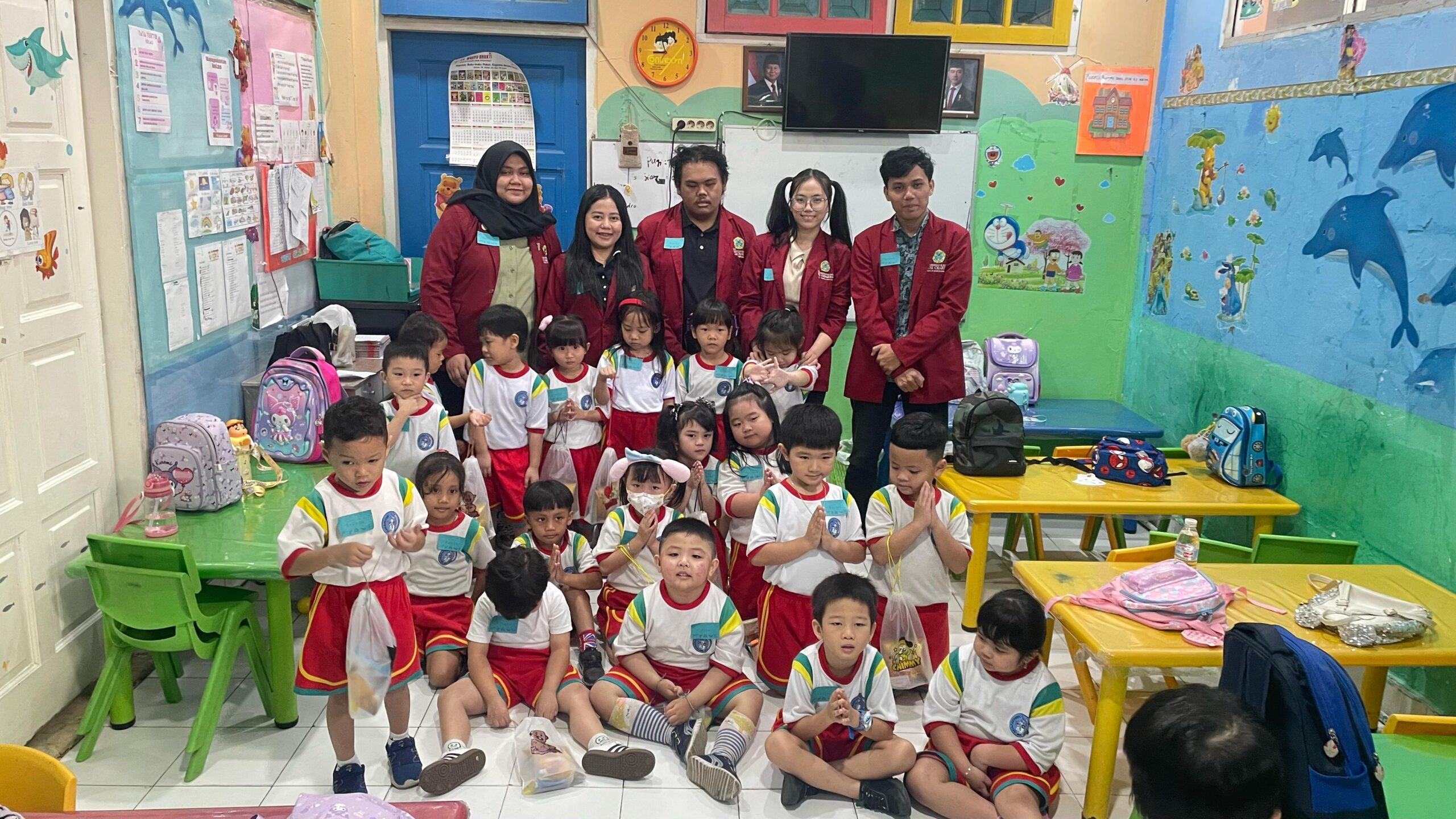 Anak-Anak TK Nusa Indah Palembang Mendapat PkM Mahasiswa Psikologi UKMC