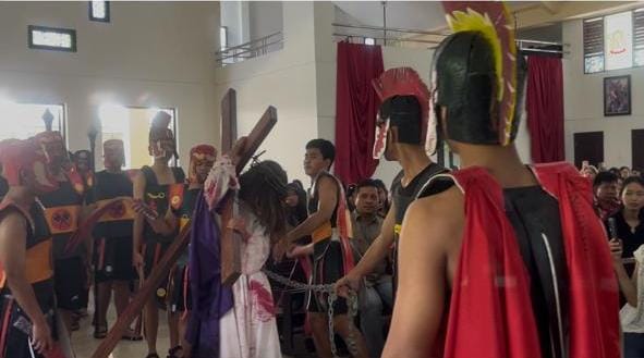 Seminari Santo Paulus Palembang Laksanakan Tablo Kisah Sengsara Yesus Wafat Di Kayu Salib