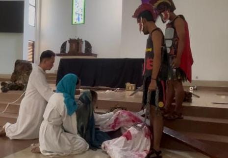 Seminari Santo Paulus Palembang Laksanakan Tablo Kisah Sengsara Yesus Wafat Di Kayu Salib