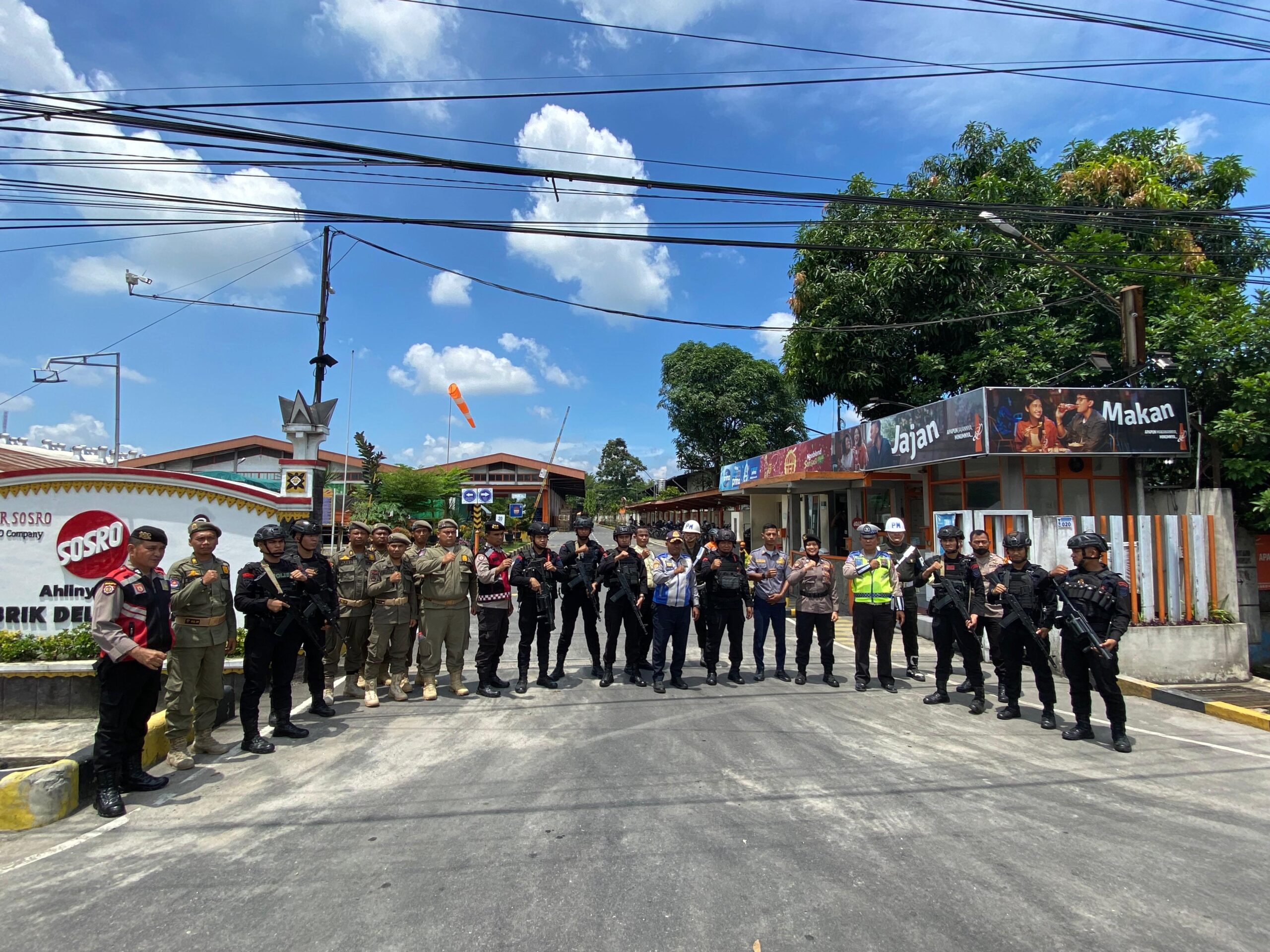 Polresta Deli Serdang Gelar Patroli Skala Besar Jelang May Day