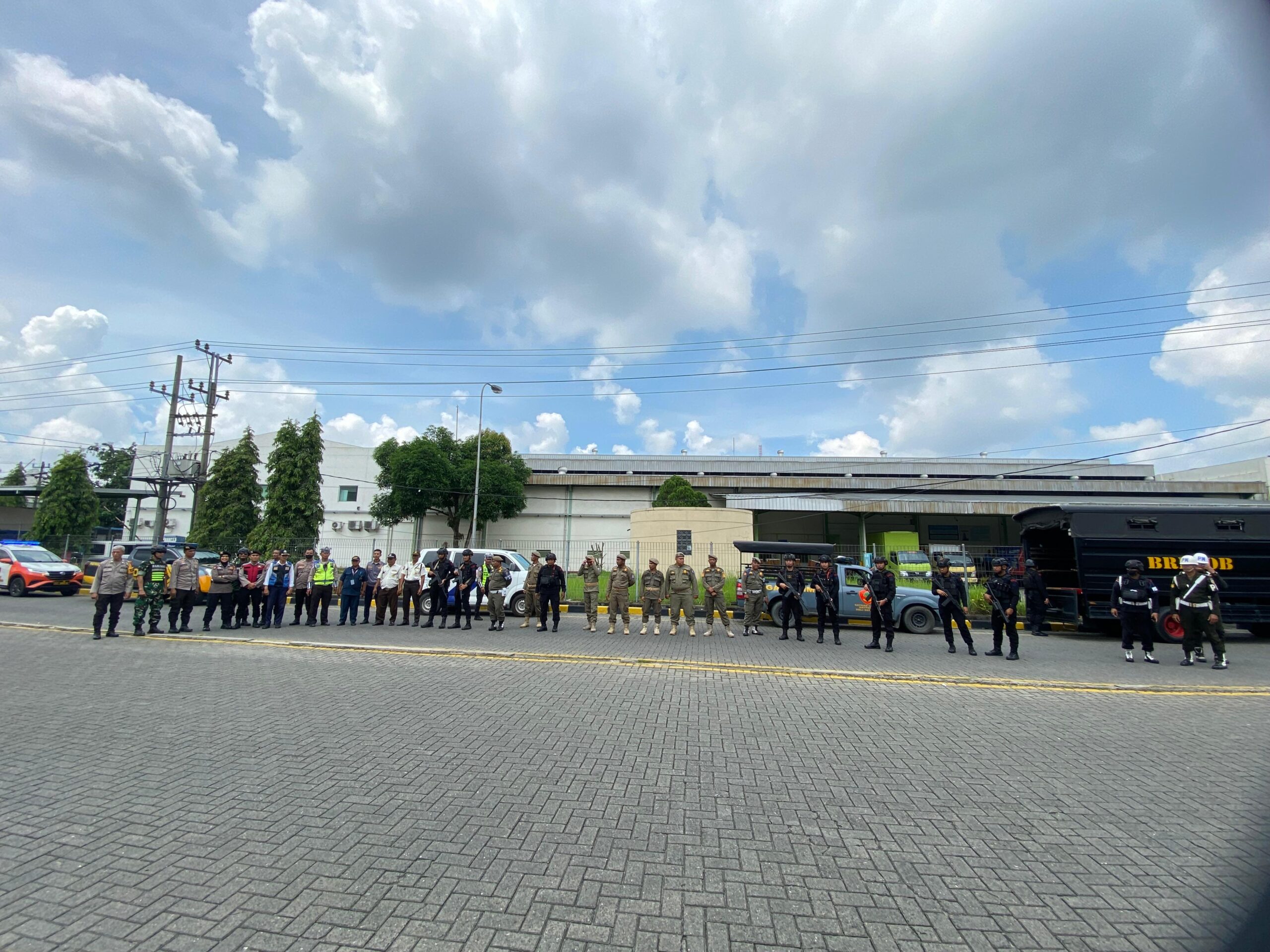 Polresta Deli Serdang Gelar Patroli Skala Besar Jelang May Day