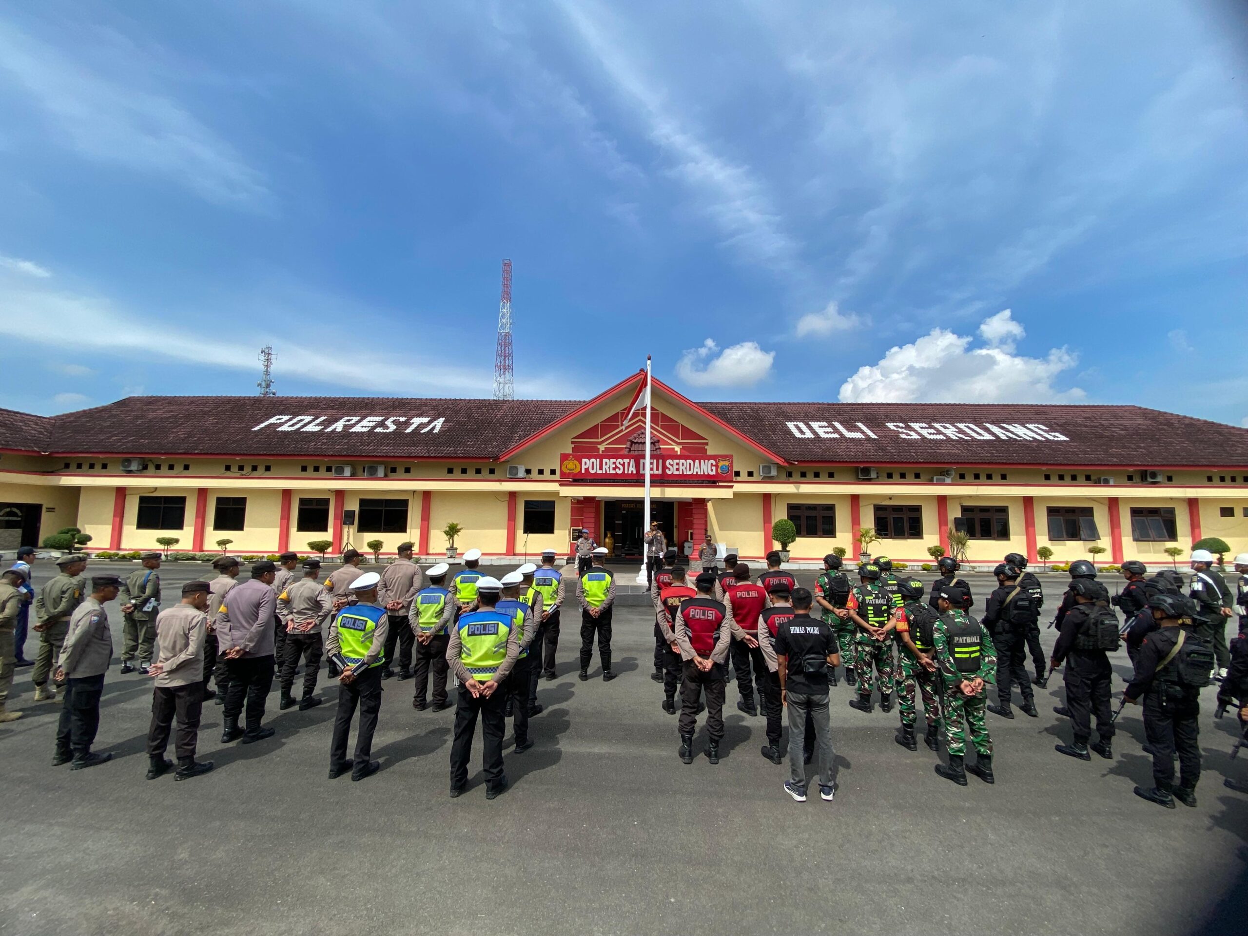 Polresta Deli Serdang Gelar Patroli Skala Besar Jelang May Day