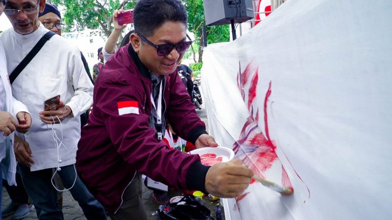 Partai UKM Indonesia Minta Presiden Prabowo Fokus Perbaikan Ekonomi Kerakyatan Partai UKM Indonesia Minta Presiden Prabowo Fokus Perbaikan Ekonomi Kerakyatan
