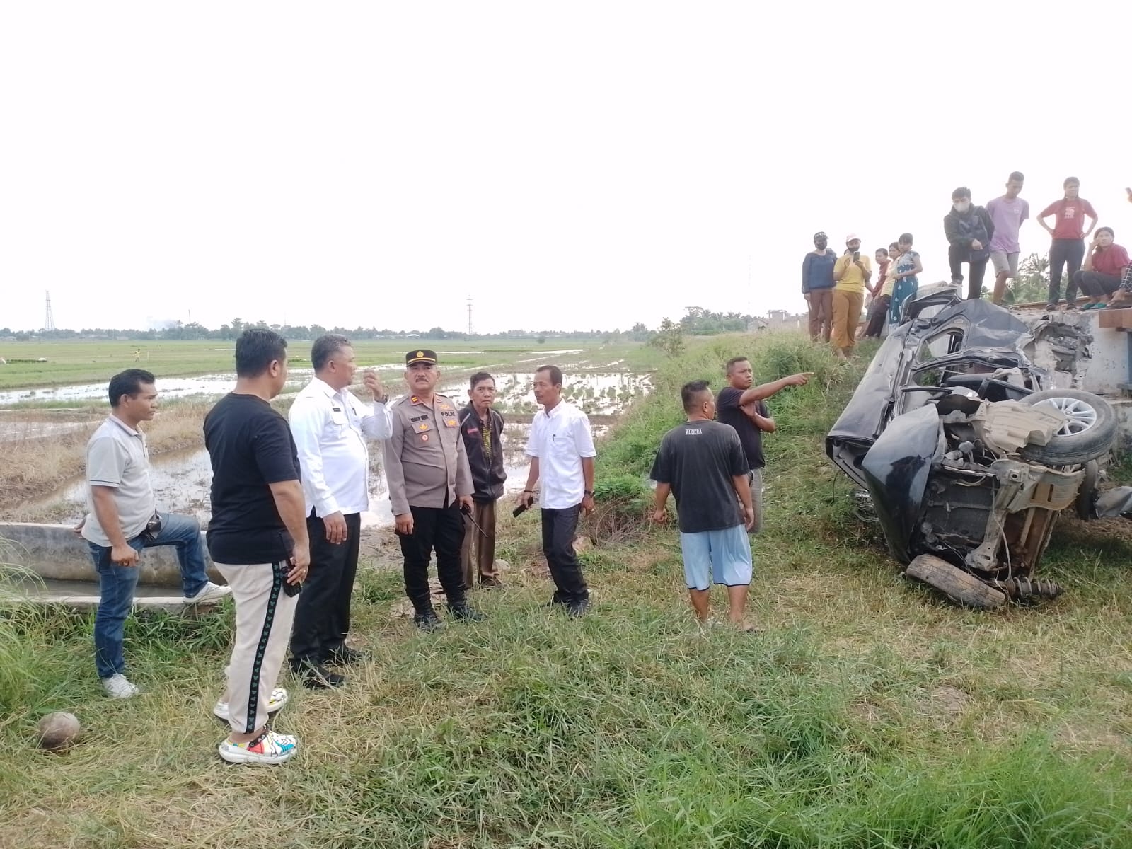 Mobil Xenia Dihantam Kereta Api, Penumpang Dan Sopir Tewas Ditempat