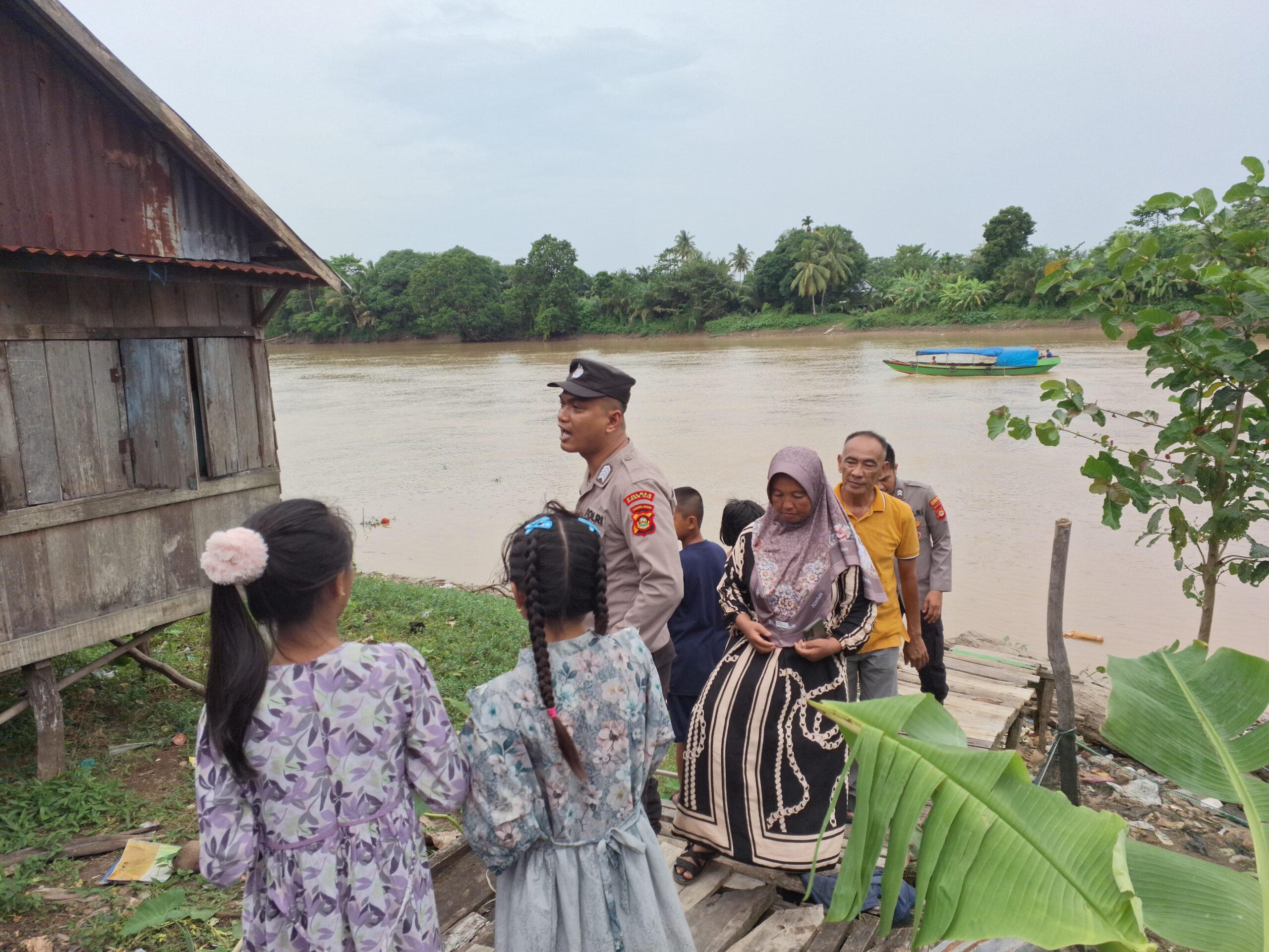 Polsek Tanjung Raja Memberi Himbauwan Munculnya Buaya di Sungai Ogan, Lokasi di Sungai Rotan