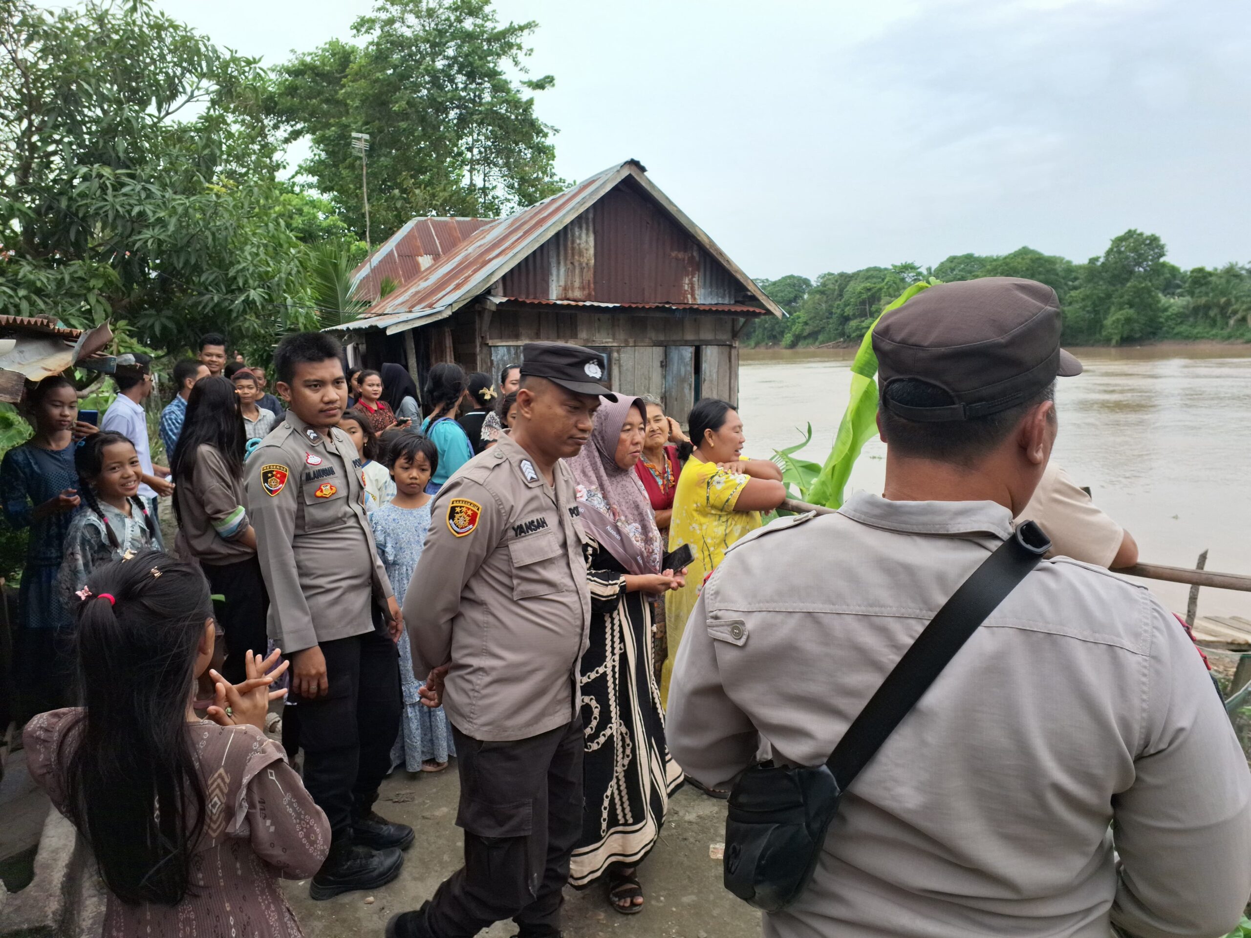 Polsek Tanjung Raja Memberi Himbauwan Munculnya Buaya di Sungai Ogan, Lokasi di Sungai Rotan
