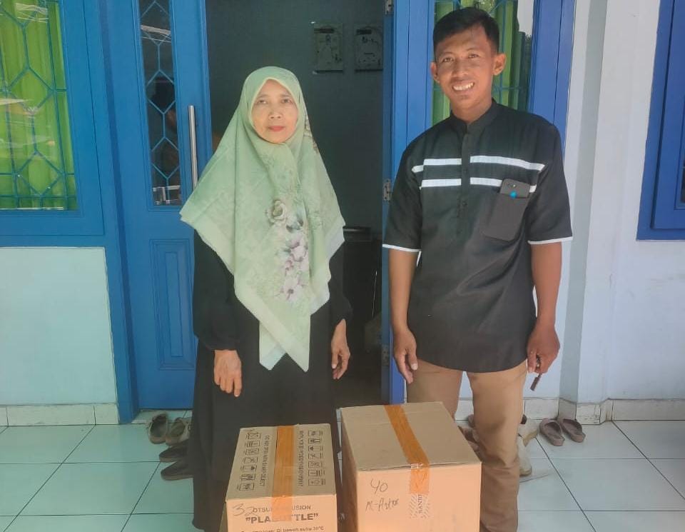 Jama’ah Majlis Ta’lim Al-Mukarromah Gelar Jum'at Berkah, Bagikan Makan Bergizi Gratis (MBG)