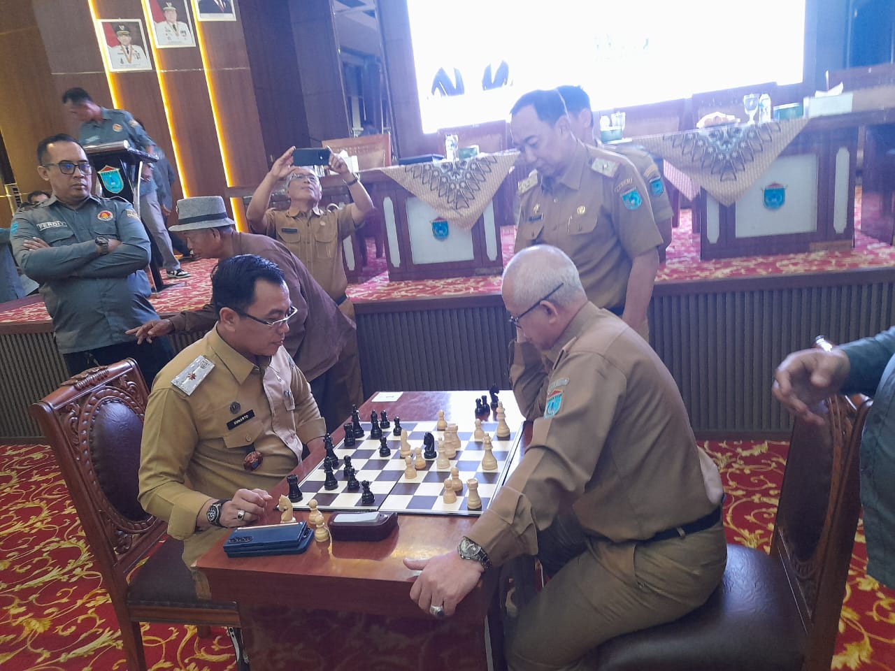 Sekda OI Membuka Turnamen Catur Bupati Ogan Ilir Cup 2025 Meriahkan HUT ke-80 