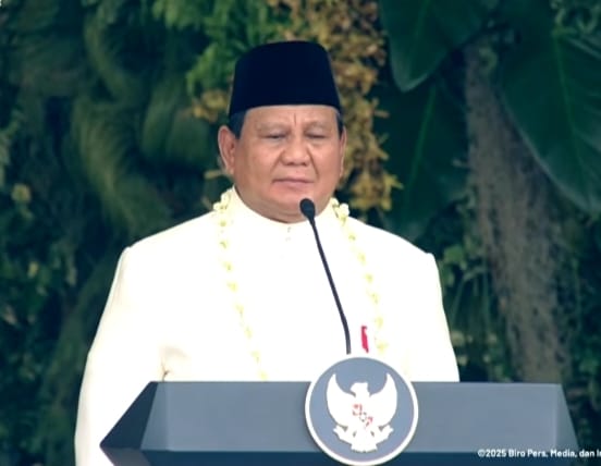 Aktivis Forum BEM DIY Menitikkan Air Mata, Saat Presiden Prabowo Berdiri Sebagai Inspektur Upacara Aktivis Forum BEM DIY Menitikkan Air Mata, Saat Presiden Prabowo Berdiri Sebagai Inspektur Upacara