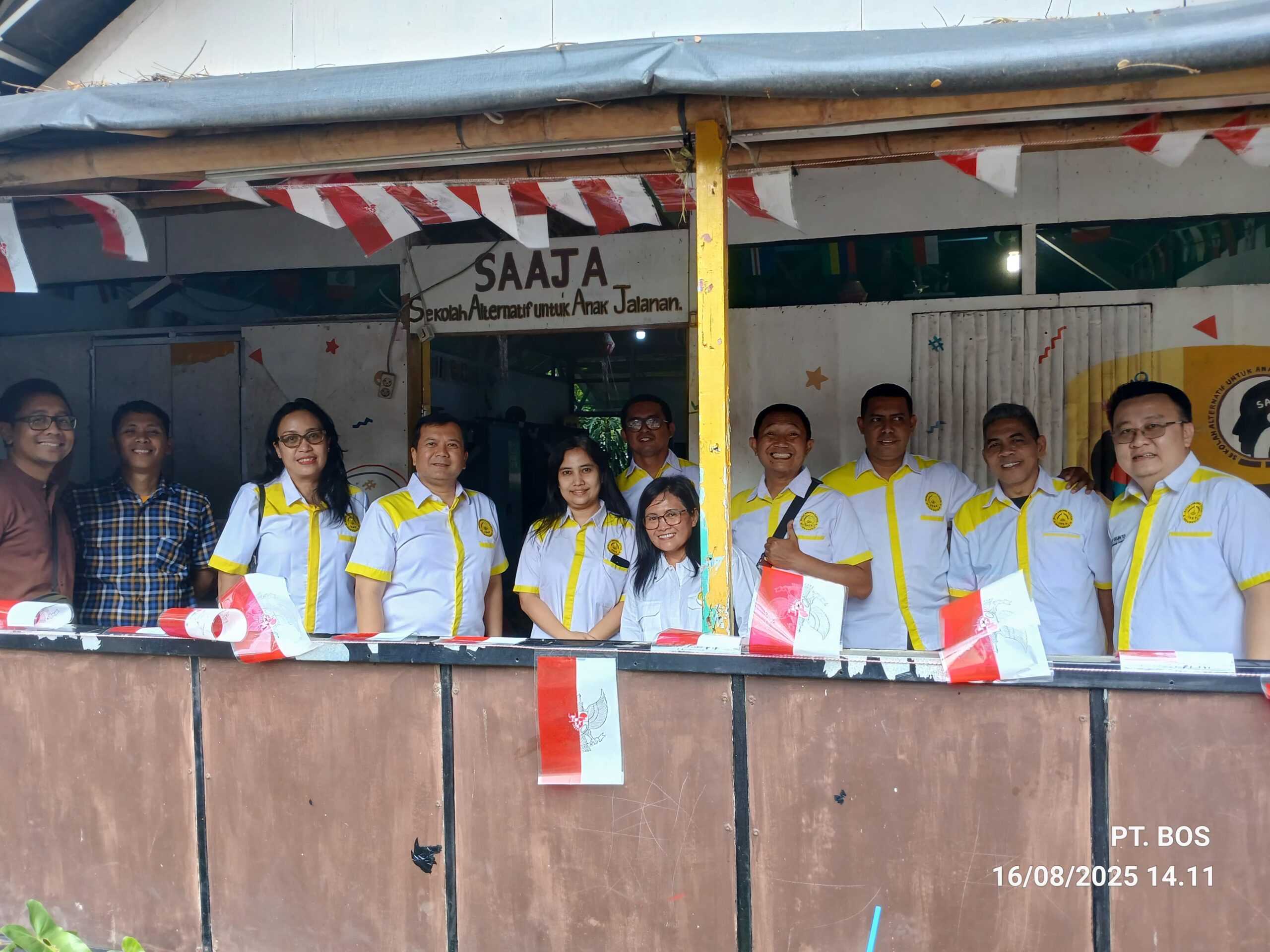 ISKA LAKUKAN BAKSOS PEDULI ANAK JALANAN : " MEMBANGUN HARAPAN & KESETARAAN DALAM SEMANGAT KEMERDEKAAN DI TENGAH KETERBATASAN" ISKA LAKUKAN BAKSOS PEDULI ANAK JALANAN : " MEMBANGUN HARAPAN & KESETARAAN DALAM SEMANGAT KEMERDEKAAN DI TENGAH KETERBATASAN"