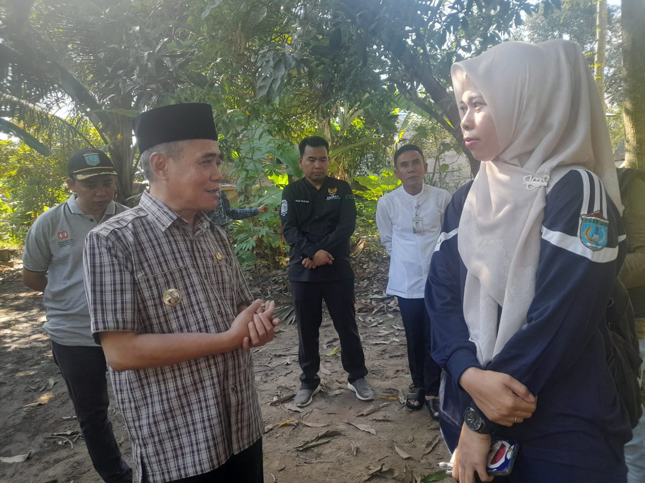 Jum' at Barokah Wabub Ardani dan Baznas Periksa 2 Rumah Warga Tidak Layak Huni Dan Kurang Mampu Jum' at Barokah Wabub Ardani dan Baznas Periksa 2 Rumah Warga Tidak Layak Huni Dan Kurang Mampu