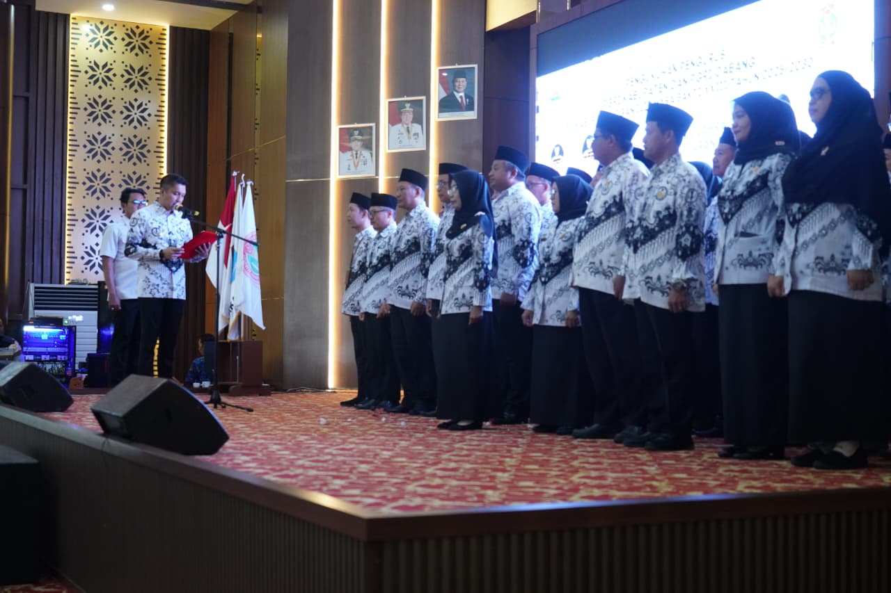 Bupati Ogan Ilir Panca Ingin Guru di Ogan Ilir Mengajar Sesuai Disiplin Ilmu Bupati Ogan Ilir Panca Ingin Guru di Ogan Ilir Mengajar Sesuai Disiplin Ilmu