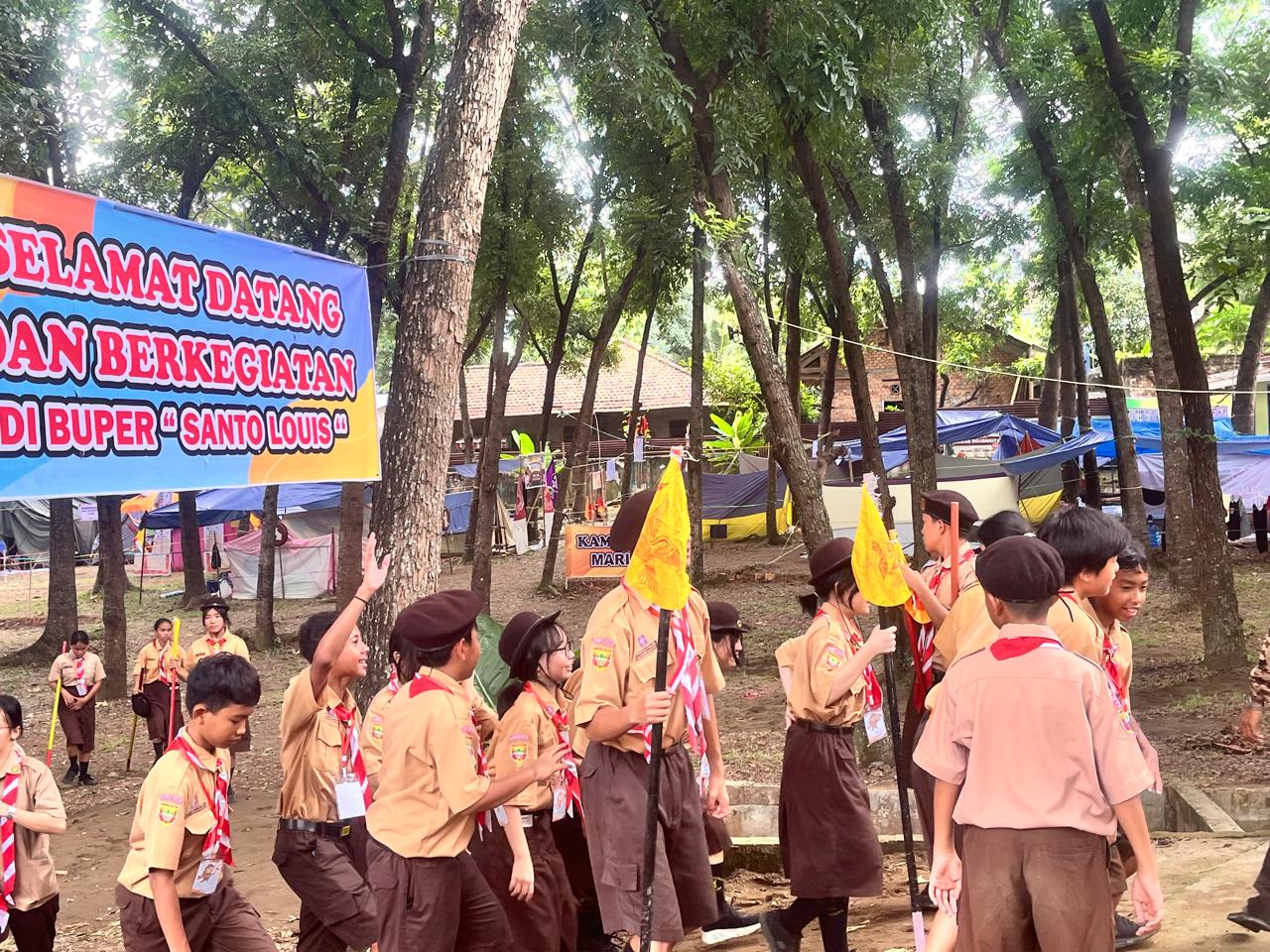 90-an Pramuka Penggalang SMP Katolik Keuskupan Agung Palembang Ikuti Temu Penggalang 2025 90-an Pramuka Penggalang SMP Katolik Keuskupan Agung Palembang Ikuti Temu Penggalang 2025
