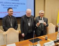 PERANGKO BARU INDONESIA – TAKHTA SUCI, DILUNCURKAN