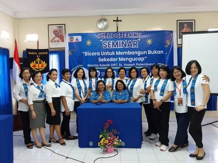 Semangat “Bicara Untuk Membangun”: WKRI Santo Yoseph Palembang Gelar Seminar Public Speaking Semangat “Bicara Untuk Membangun”: WKRI Santo Yoseph Palembang Gelar Seminar Public Speaking
