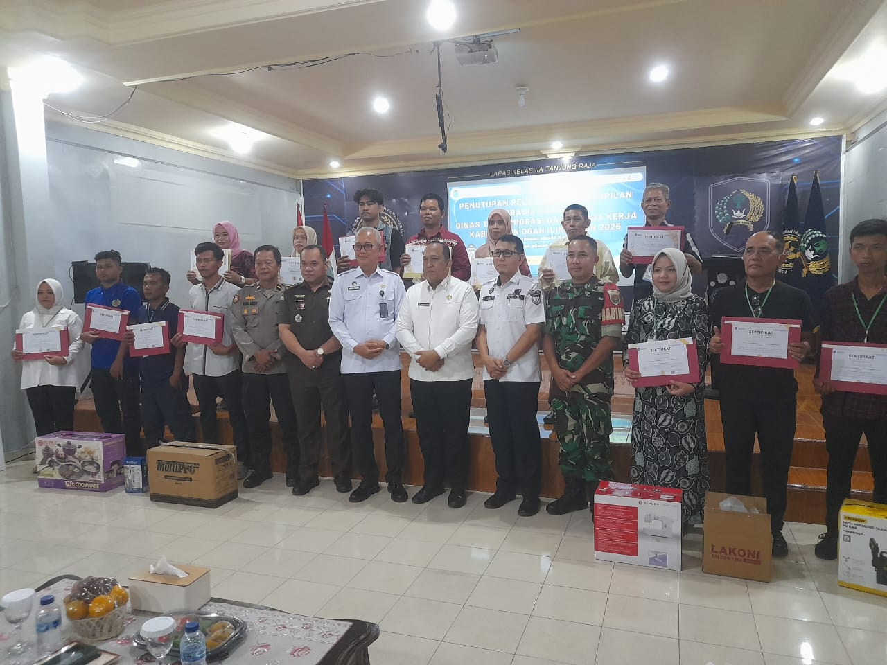 Disnakertrans Ogan Ilir Tutup Pelatihan Keterampilan Berbasis Kompetensi 