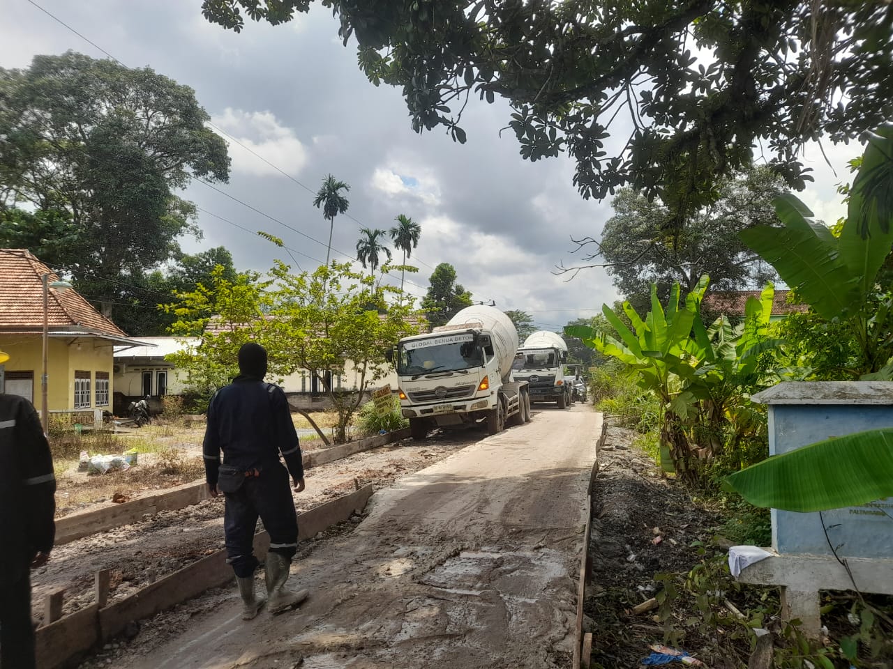 Gerak Cepat PUPR Ogan ilir Tangani Jalan Rusak di Desa Kotadaro 1 kecamatan Rantau Panjang
