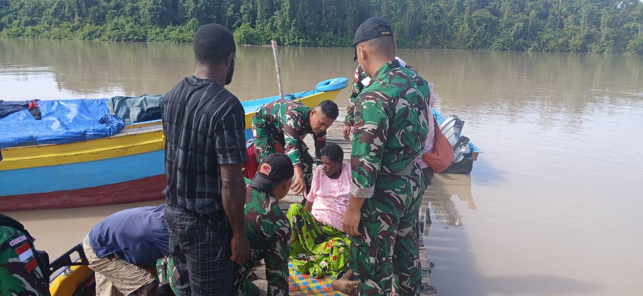 Pos Tomor Satgas Yonif 123/Rajawali Bantu Mama Papua Jalani Persalinan