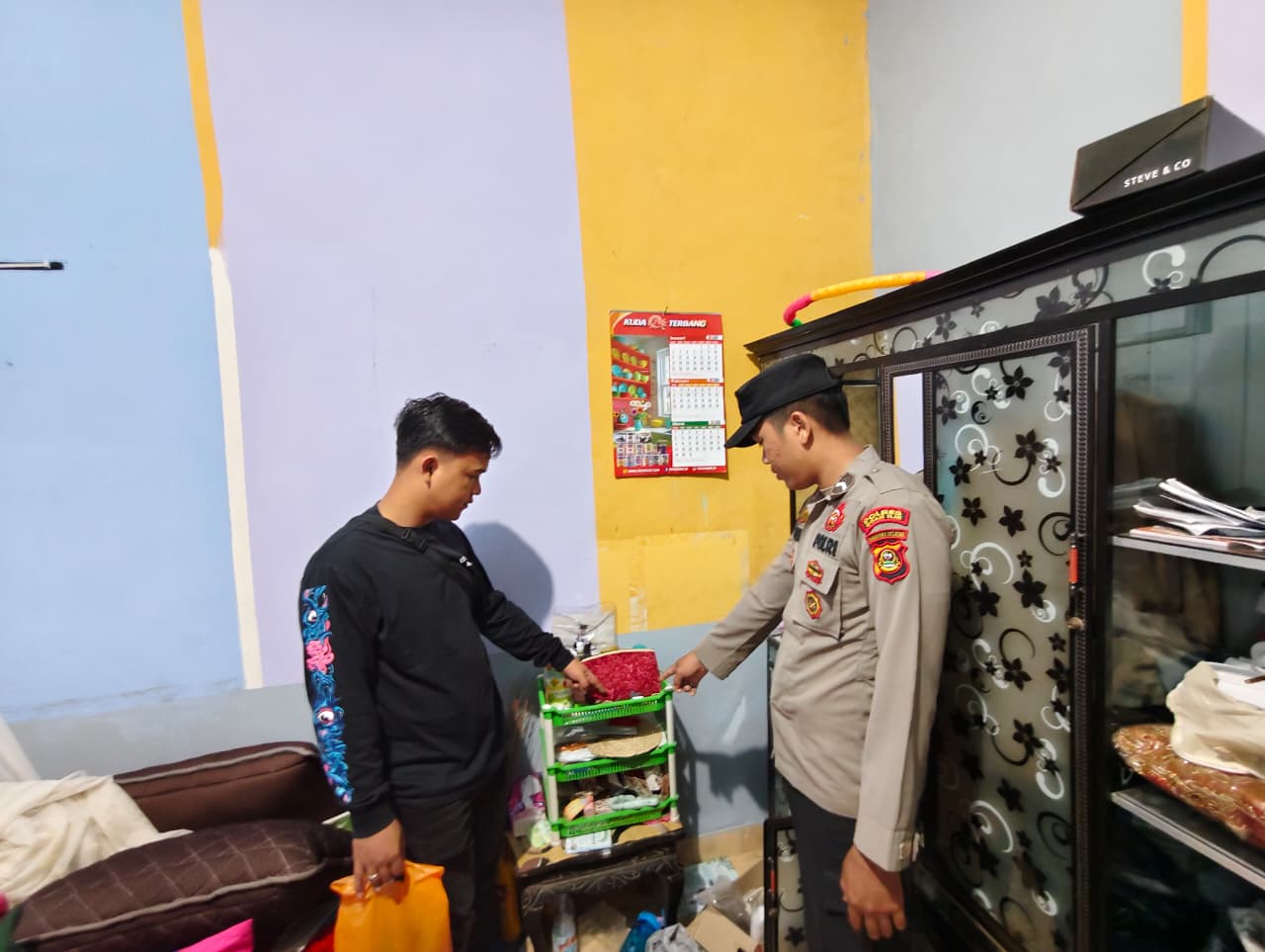 Personil Polsek Tanjung Raja Lakukan Olah TKP, Rumah Ditinggal Yasinan Dibobol Maling, Warga Tanjung Raja Selatan Kehilangan Emas dan Uang