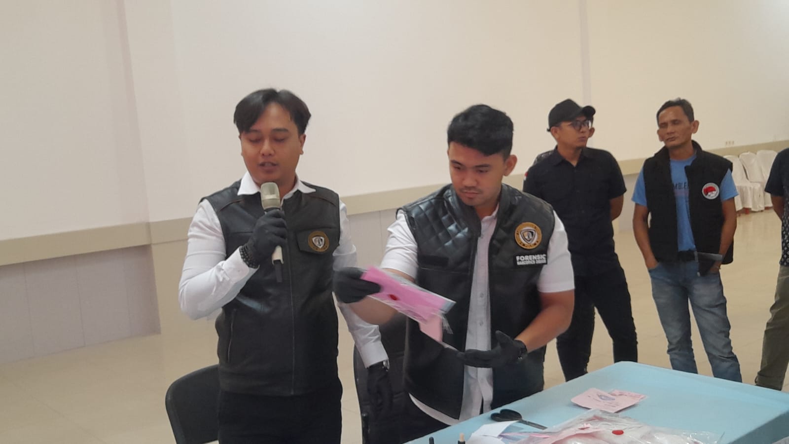 Polres Ogan Ilir Musnakan BB Narkoba 680 Gram Sabu-Sabu Dan 386 Butir Ektasi,