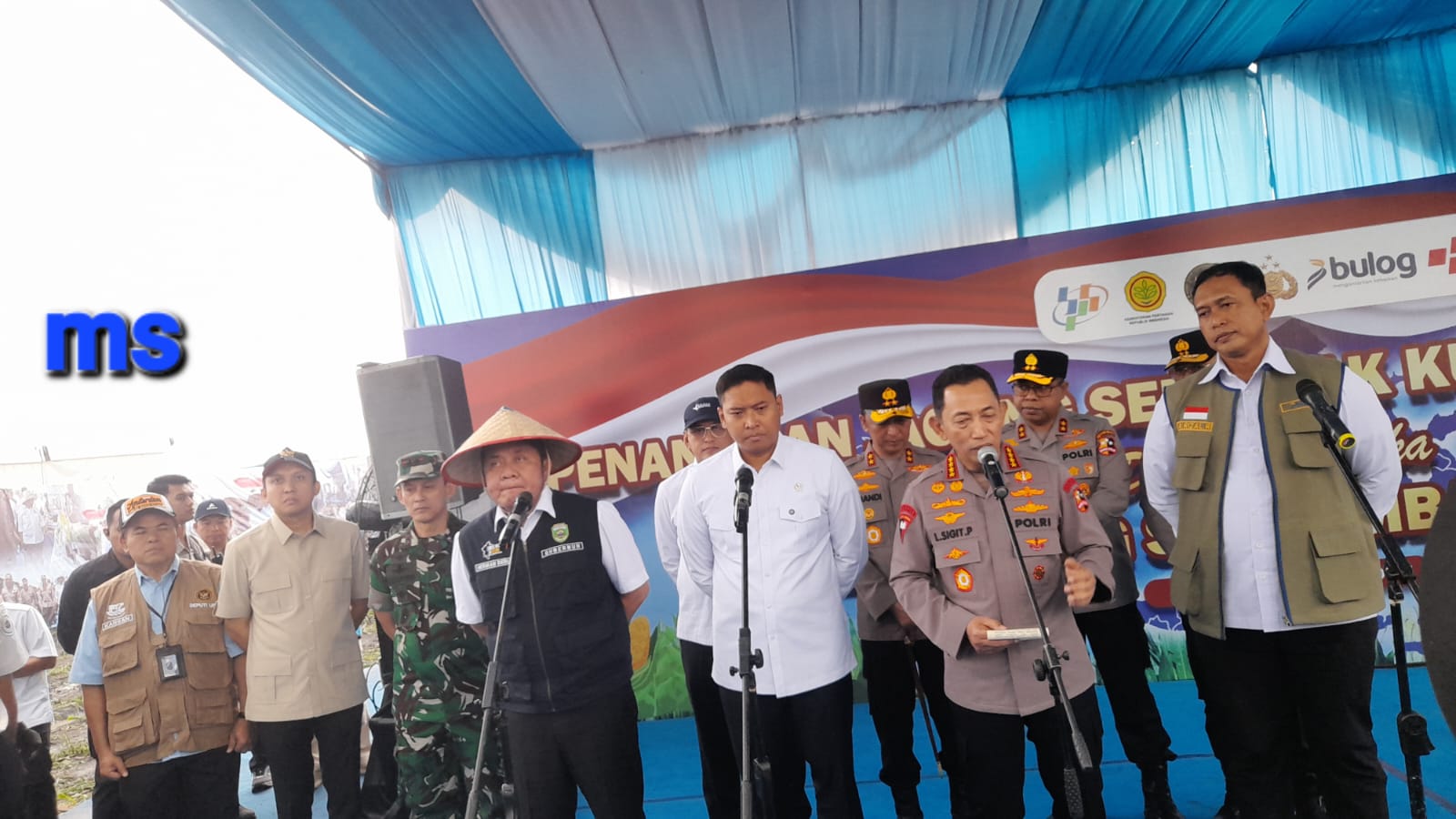 Ketua DPRD Ogan Ilir Dampingi Bupati Sambut kedatangan Kapolri Kunjungan Kerja