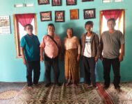 RUSMAYAN PAKPAHAN ISTRI ALM CAMAT PENSIUNAN AMBIL PERTANDA LELUHUR MARTUA EX WABUP SAMOSIR DARI BINANGA SIPARBUE MUARA