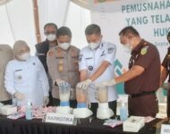 Bupati Ogan ilir Soroti Warga Yang Lindungi Pengedar Saat Pemusnahan Barang Bukti di Kejari Ogan Ilir Didominasi Narkotika,