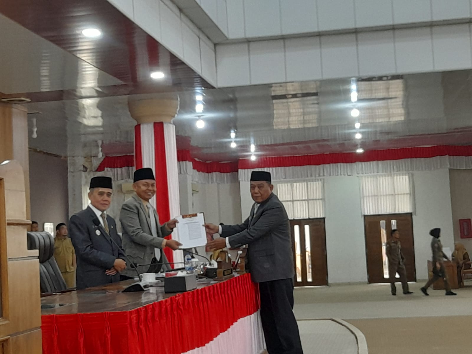 Wakil Bupati Ogan Ilir Hadir Di Rapat Paripurna XXX Masa Sidang Ke ll Tahun 2026 Pada Pembicaraan Tingkat Ke 1 Lanjutan 
