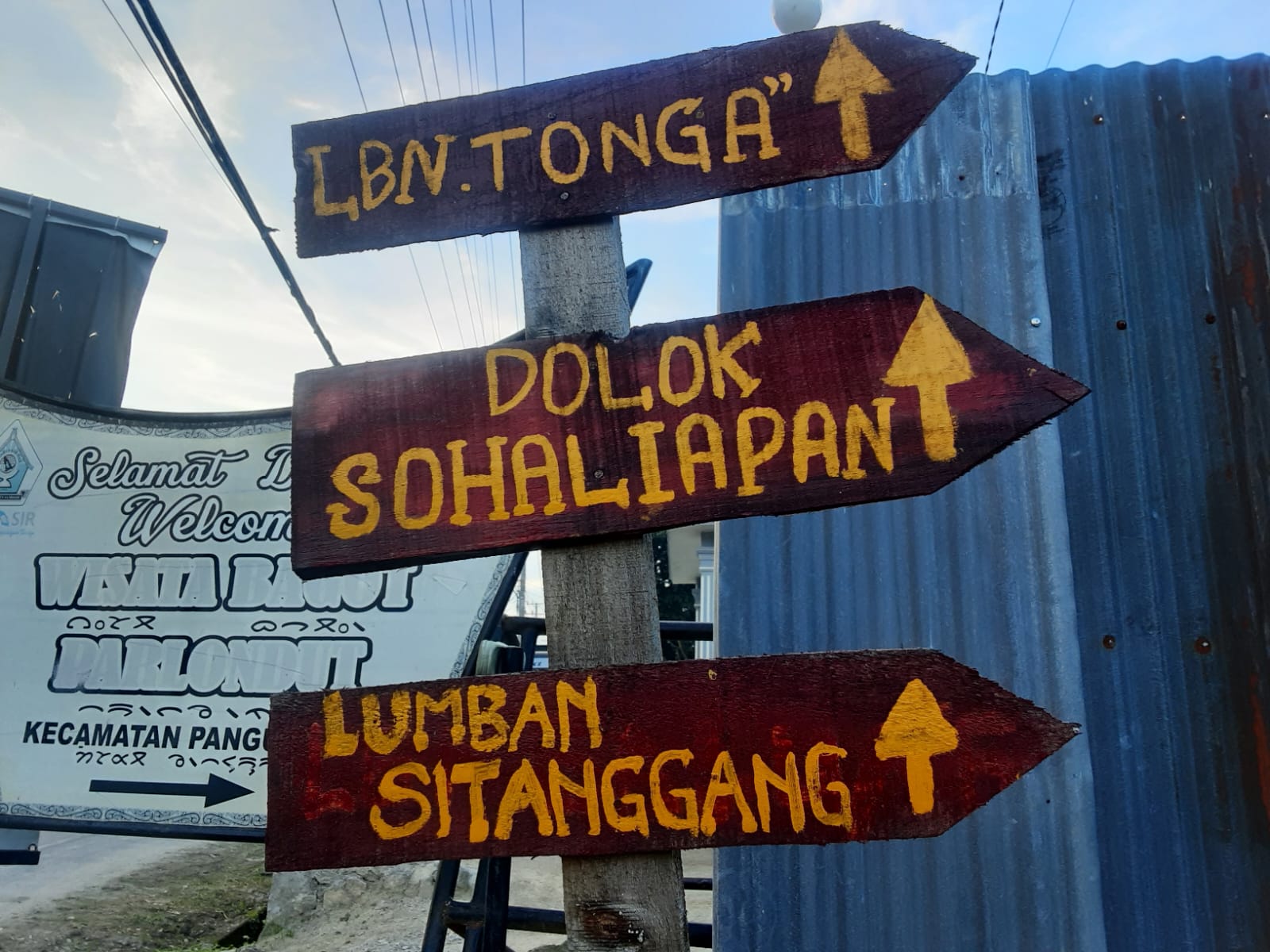 KUNJUNGI DOLOK SOHALIAPAN di DESA PARLONDUT, Dr drh R Wendeilyna S MSi CMed, BENARKAH DARI SITU ASALNYA RAJA SILO ?