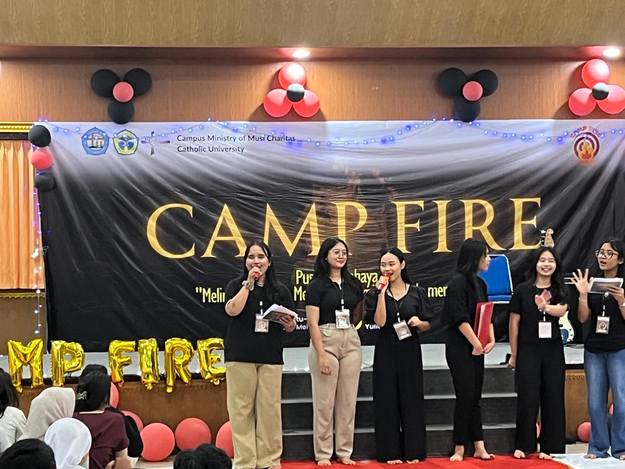 Bangun Persaudaraan dalam Keberagaman, UKMC Palembang Hidupkan Kembali Tradisi ‘Camp Fire’