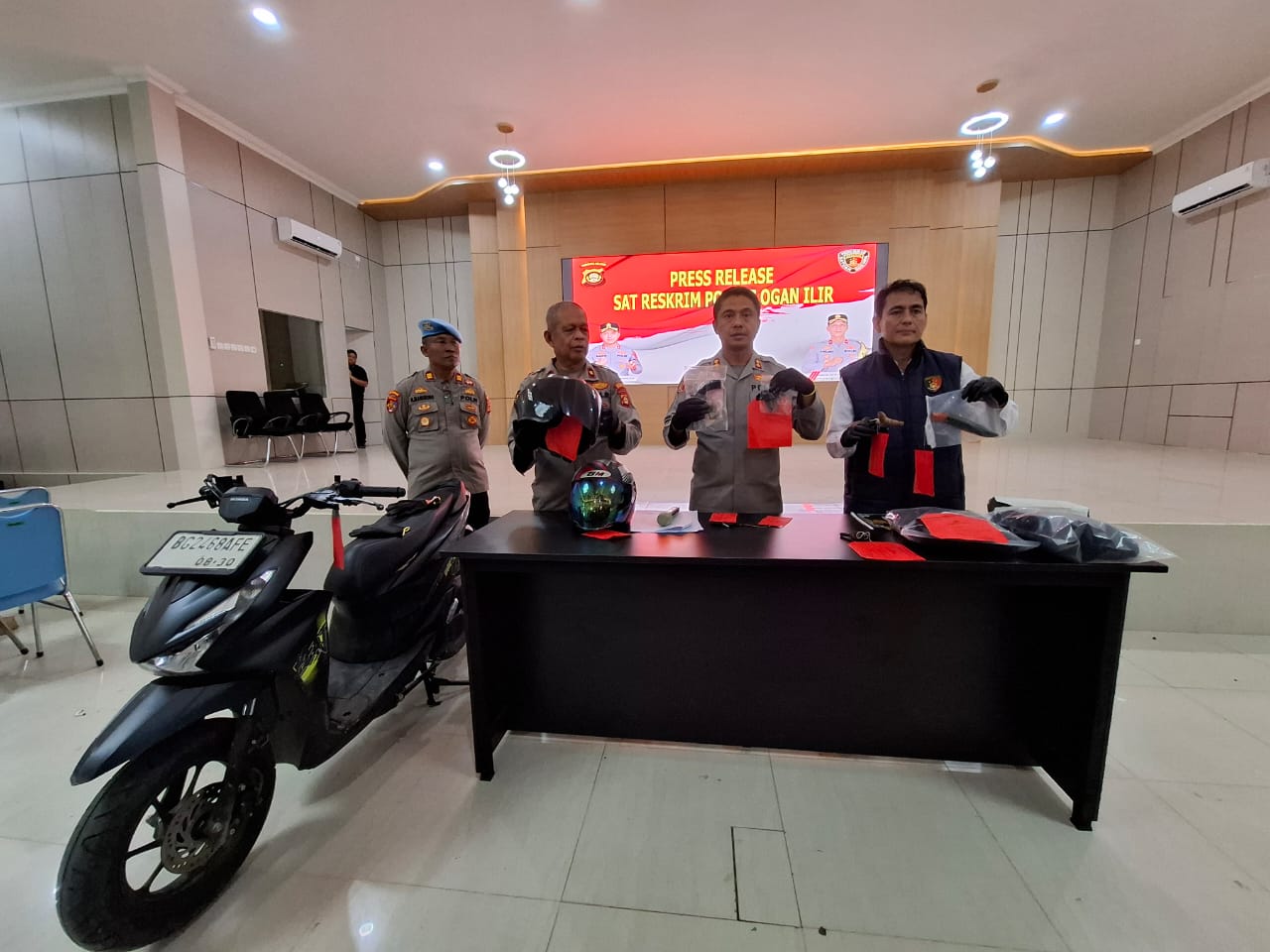 Sempat Acungkan Senpi ke Polisi, Dua Pelaku Curanmor Lintas Kabupaten Dibekuk Polres Ogan Ilir
