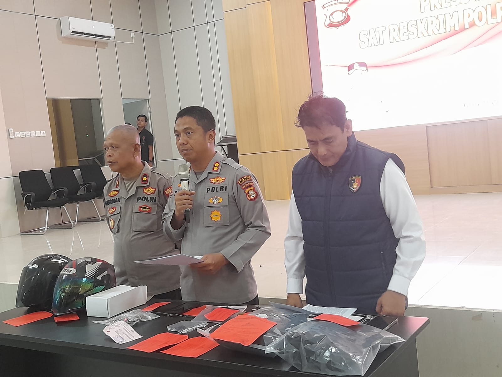 Sempat Acungkan Senpi ke Polisi, Dua Pelaku Curanmor Lintas Kabupaten Dibekuk Polres Ogan Ilir