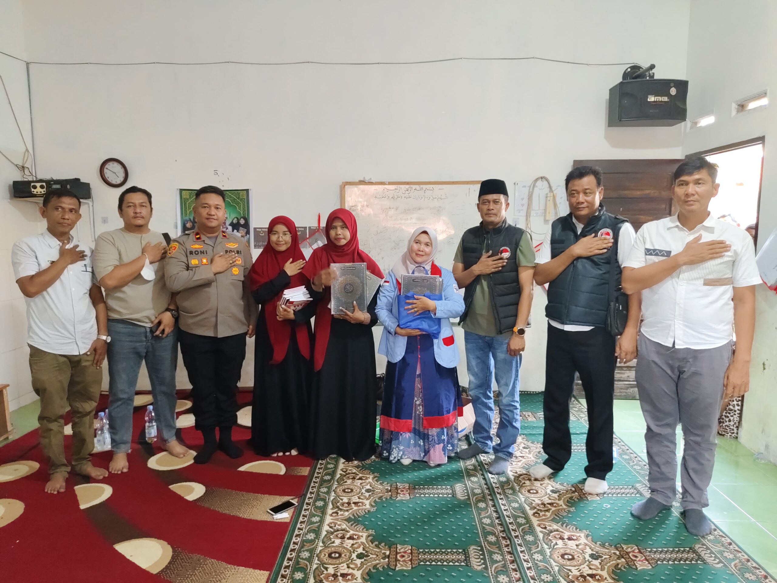 Satres Narkoba Polresta Deli Serdang Salurkan Bantuan Al-Qur'an