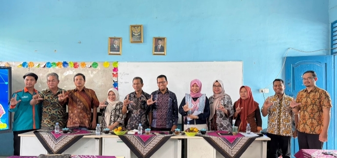 UKMC Berikan Pelatihan Literasi AI KKG Kelas Kertapati Palembang: Guru Siap Hadapi Era Digital