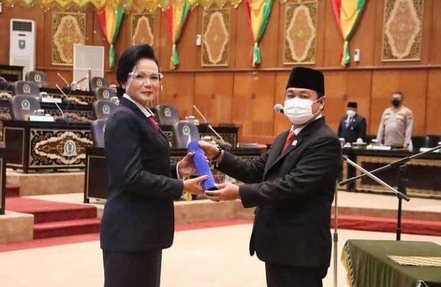Lampita Pakpahan dilantik jadi PAW DPRD Riau Fraksi Gerindra