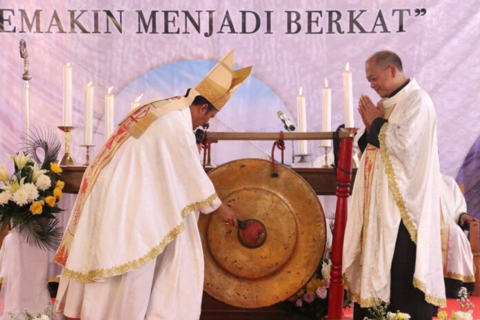 Resmikan Paroki Sungai Lilin, Mgr. Yohanes Minta Umat Meneladan Santo Aloysius Gonzaga