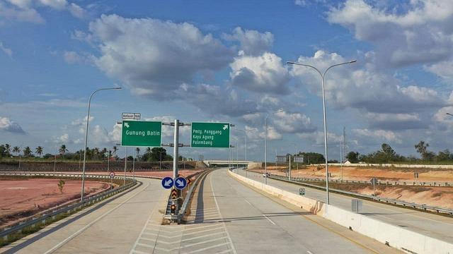 Tol Kapalbetung Jadi Akses Terpenting di Trans Sumatera