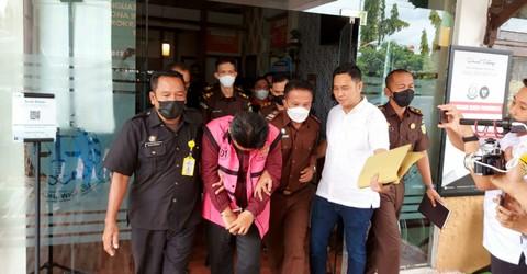 Terjerat Kasus Suap, Mantan Komisioner KPU Prabumulih Ditahan Kejaksaan