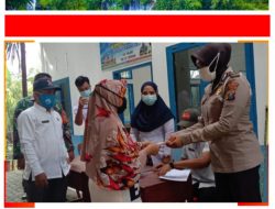 Bhabinkamtibmas Polsek Galang Polresta Deli Serdang Kawal Penyaluran BLT Dana Desa Binaanya