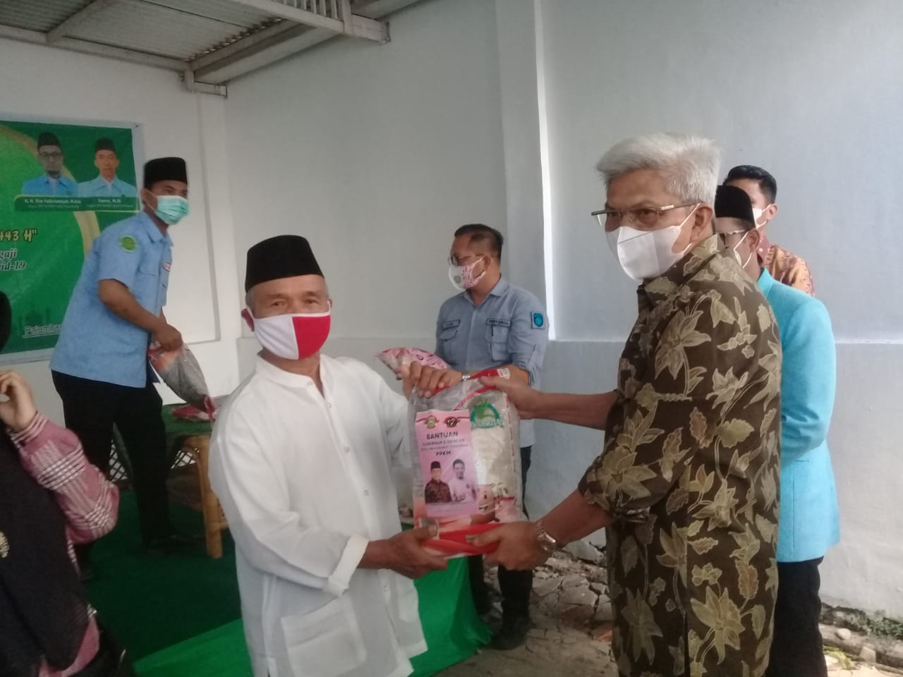 Badan Komunikasi Pemuda Remaja Masjid Indonesia (BKPRMI) Terima Bantuan Beras dari Gubernur Sumsel dan Melalui DPP Gencar Indonesia