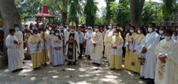 Gua Maria Bunda Sang Penebus Batu Putih: Oase Berkat di Tepian Sungai Lengkayap, Tanah Ogan, Sumsel Gua Maria Bunda Sang Penebus Batu Putih: Oase Berkat di Tepian Sungai Lengkayap, Tanah Ogan, Sumsel