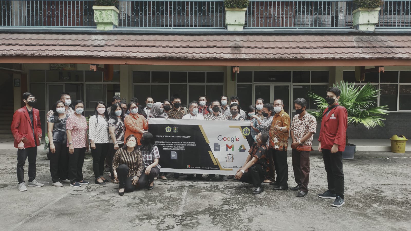 SD Xaverius 2 Peringati Hari Guru Selenggarakan Bimtek dan Olahraga Bersama SD Xaverius 2 Peringati Hari Guru Selenggarakan Bimtek dan Olahraga Bersama