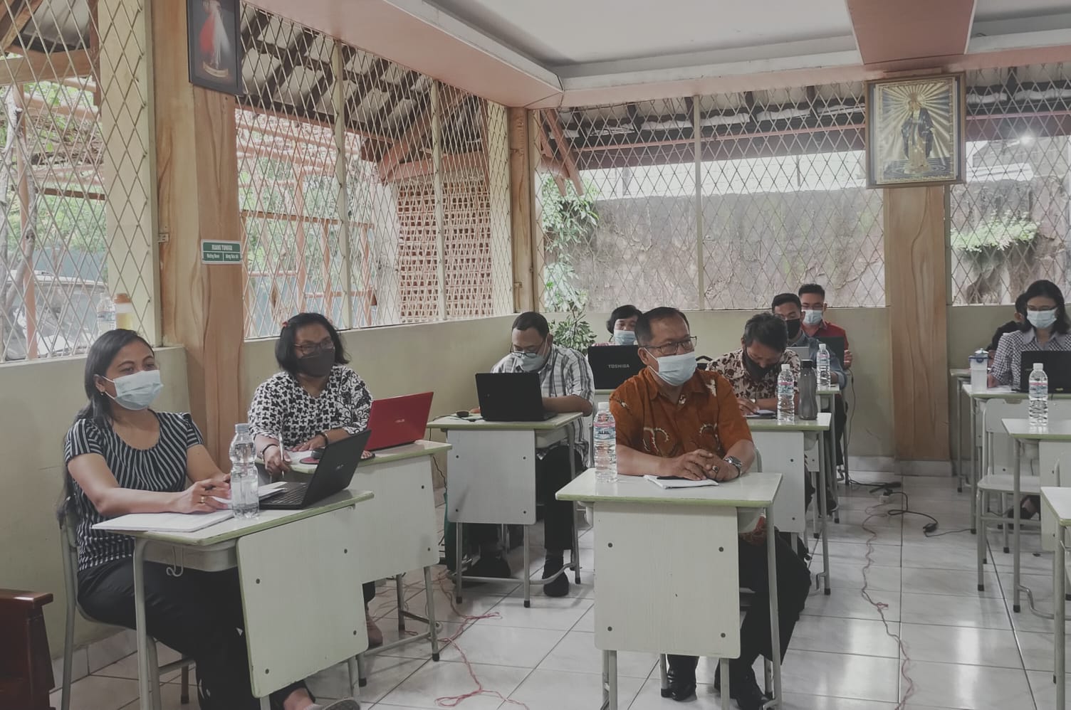 SD Xaverius 2 Peringati Hari Guru Selenggarakan Bimtek dan Olahraga Bersama SD Xaverius 2 Peringati Hari Guru Selenggarakan Bimtek dan Olahraga Bersama