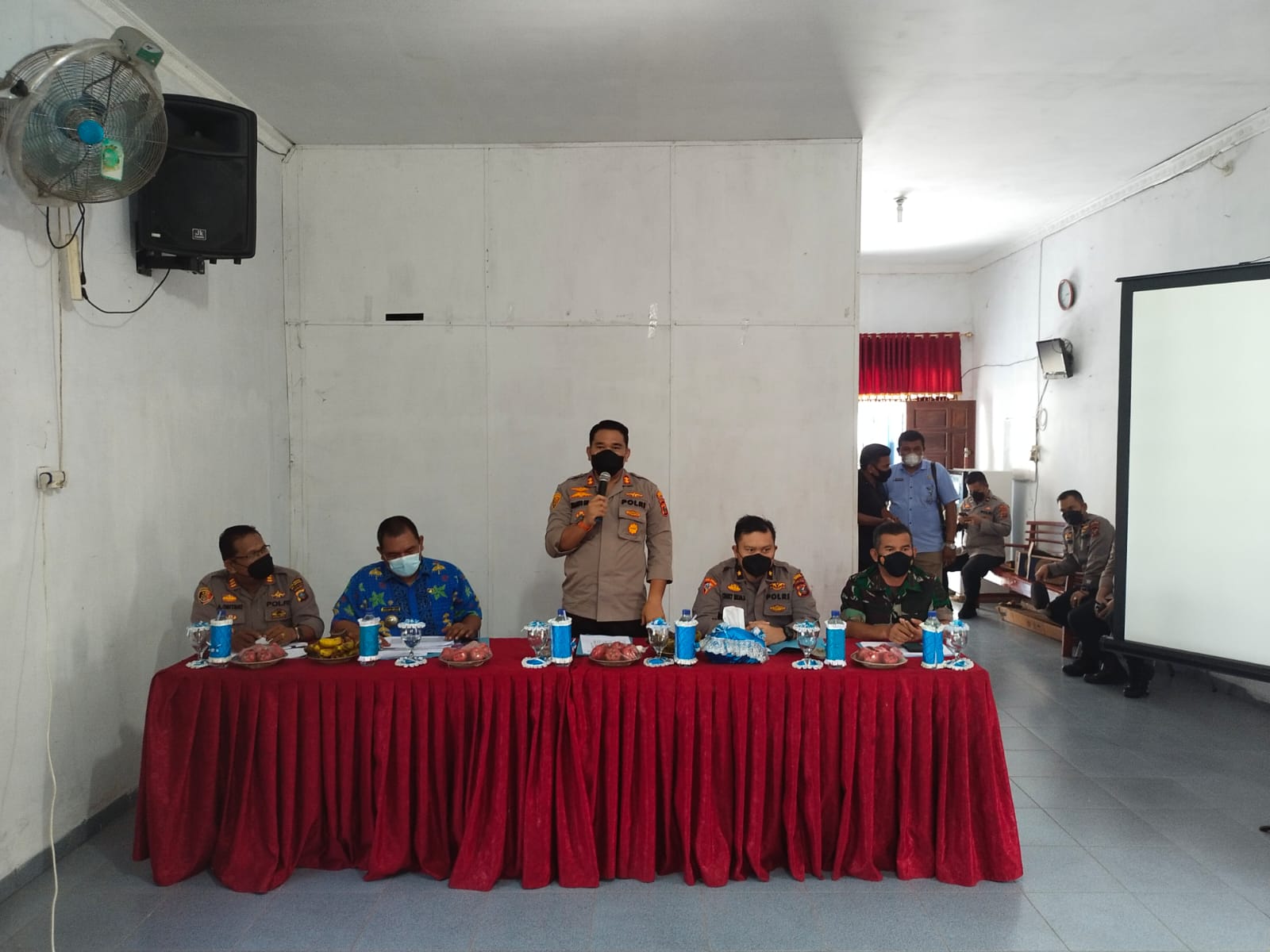 Wakapolresta Deli Serdang Himbau Jajaran Pemerintah Desa Kecamatan Namorambe Laksanakan Percepatan Vaksinasi