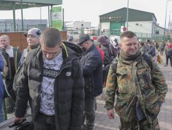 Warga Ukraina kembali dari Luar Negeri untuk Berperang Melawan Invasi Rusia