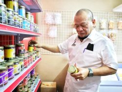 Ketua DPD RI Ajak Masyarakat Awasi Distribusi Minyak Goreng di Jawa Timur