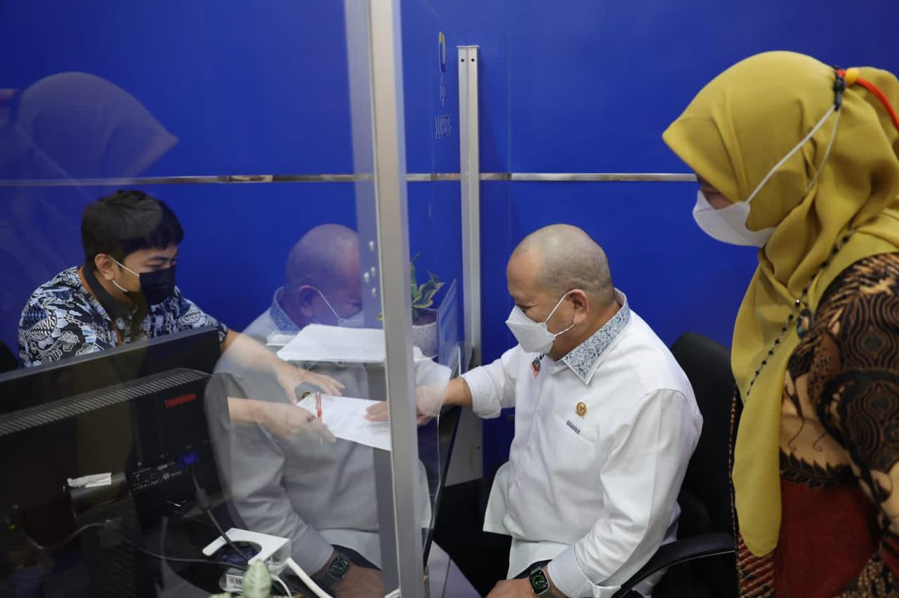 Datangi KPP Pratama Surabaya Mulyorejo, Ketua DPD RI Ajak Wajib Pajak Laporkan SPT Tahunan