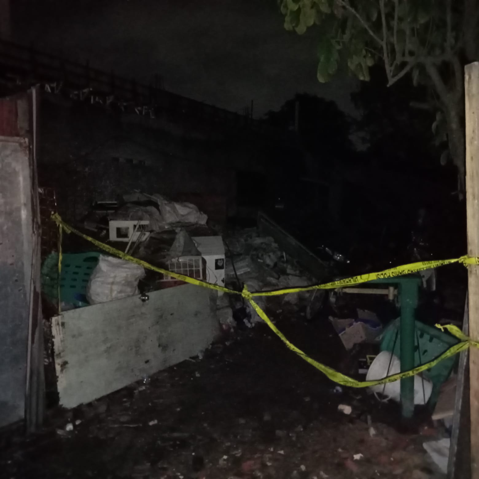 Sijago Merah Lalap Gudang Penampung Barang Bekas