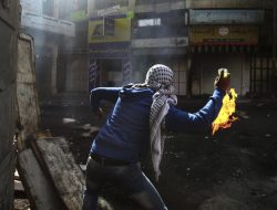 Banyak Orang di Timur Tengah Melihat Kemunafikan dalam Pelukan Barat di Ukraina